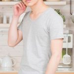 グレーのTシャツに合うアウター