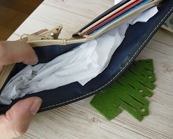 財布の臭いを除去