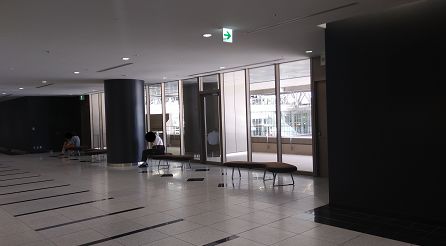 梅田で無料でゆっくりできるノースゲートビルディングオフィスタワー４Fロビー