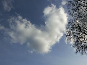 ハート型の雲