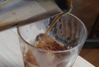ホットコーヒー用のドリップバッグコーヒーでアイスコーヒーを作る