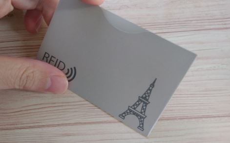 LOE RFID スキミング防止カードケースの口コミ