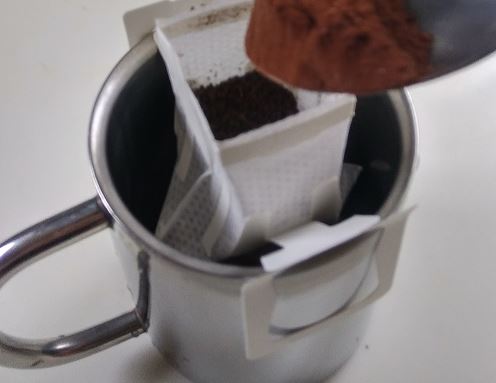 ドリップバッグコーヒーにココアを混ぜる！注意点・風味の変化を解説